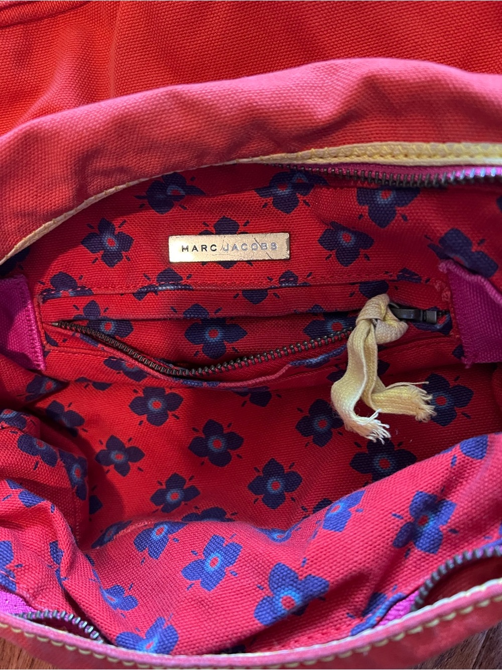 Marc Jacobs Bright Orange Shoulder Bag with Pink Flower Accent - Picture 4 of 7